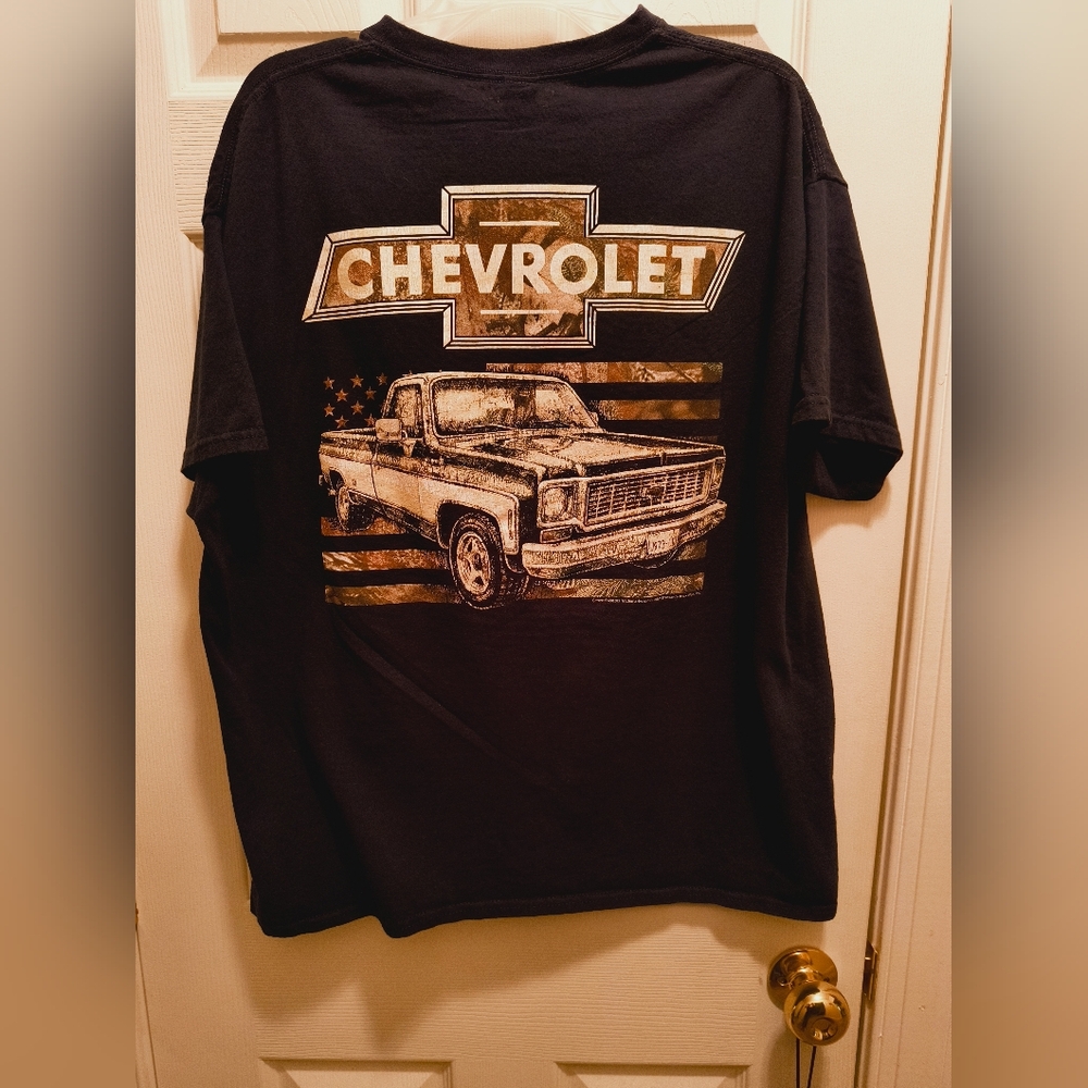 Men's Black Chevrolet truck T-shirt, XL